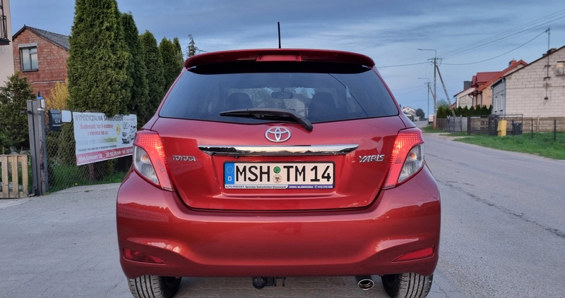 Toyota Yaris cena 30900 przebieg: 148000, rok produkcji 2011 z Sławno małe 466